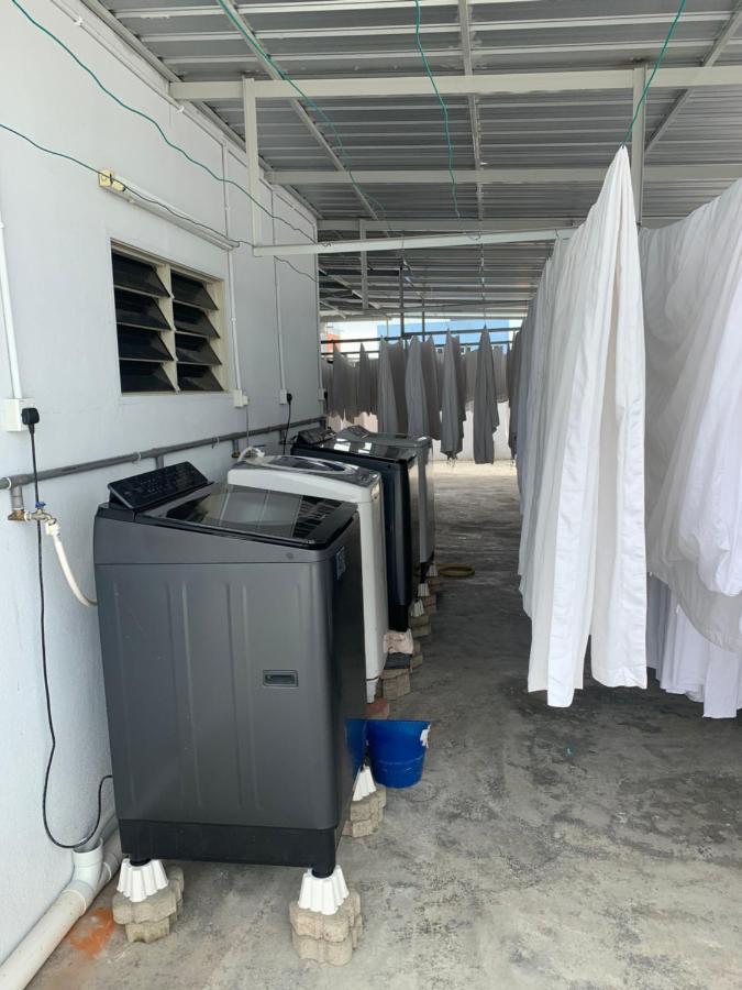 Brezza Hotel Lumut Ngoại thất bức ảnh