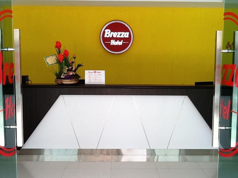 Brezza Hotel Lumut Ngoại thất bức ảnh