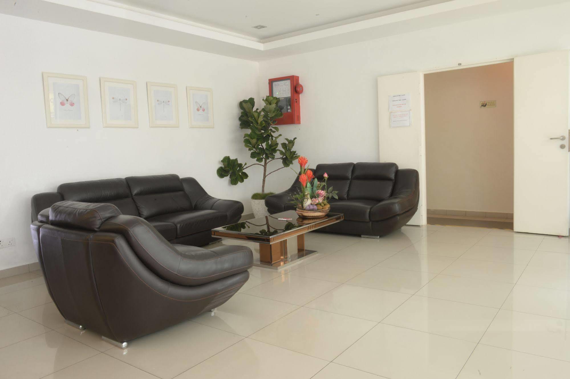 Brezza Hotel Lumut Ngoại thất bức ảnh